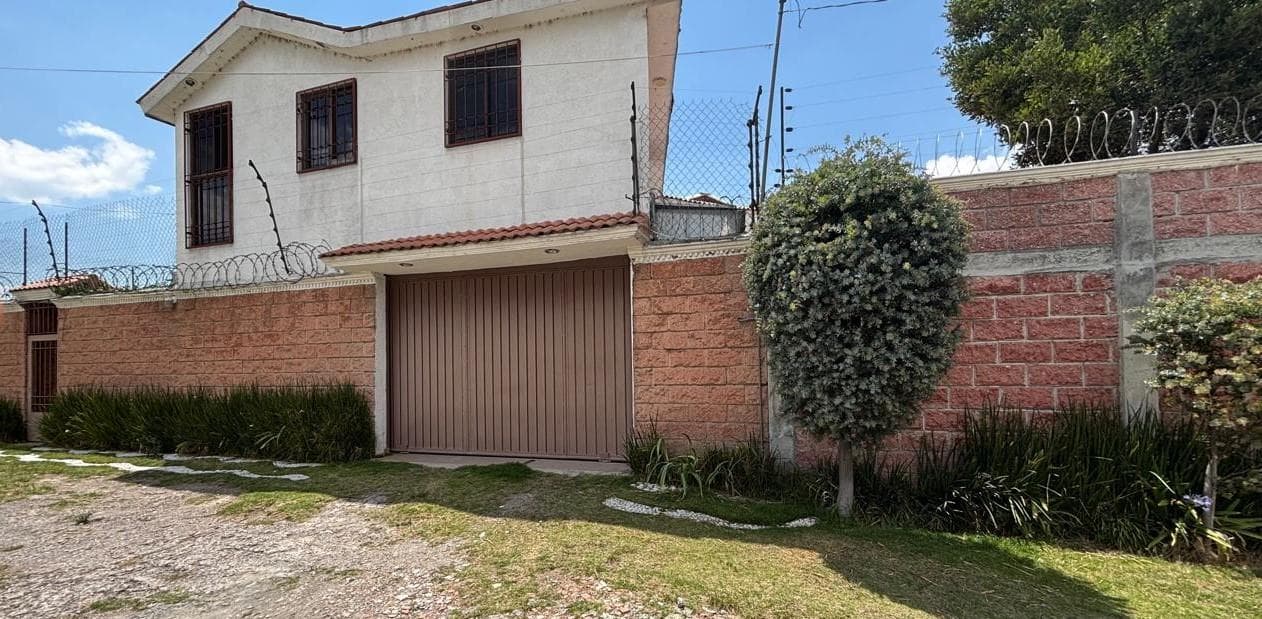 Casa campestre privada con amplio jardín