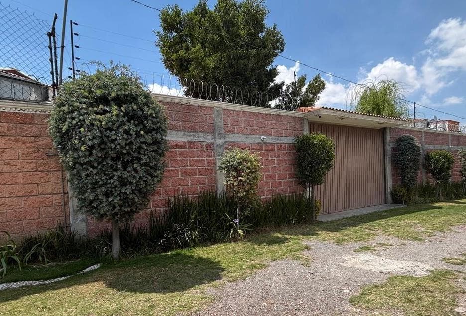 Casa campestre privada con amplio jardín